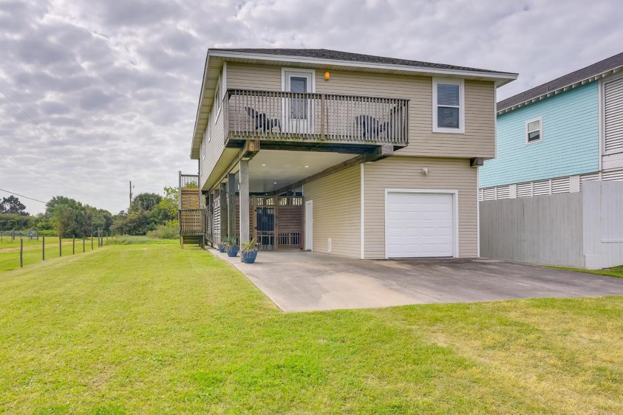 Galveston Escape With Entertainment Patio And Deck! Βίλα Εξωτερικό φωτογραφία
