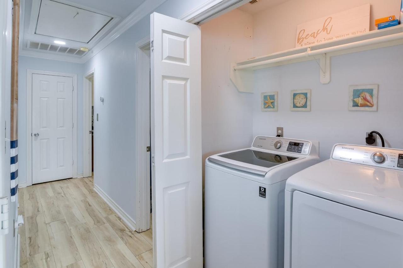 Galveston Escape With Entertainment Patio And Deck! Βίλα Εξωτερικό φωτογραφία
